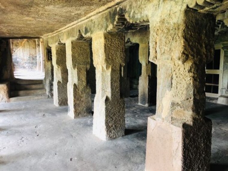Undavalli Caves-3